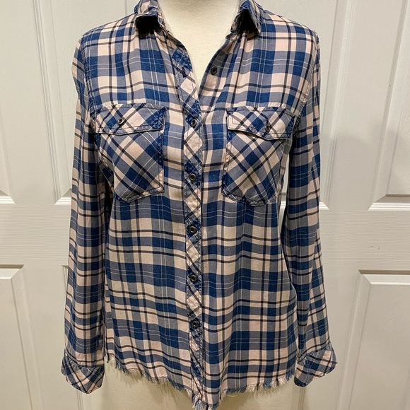 Billy T Tops - BILLY T SZ MEDIUM NWOT BLUE W CRISS CROSS BACK